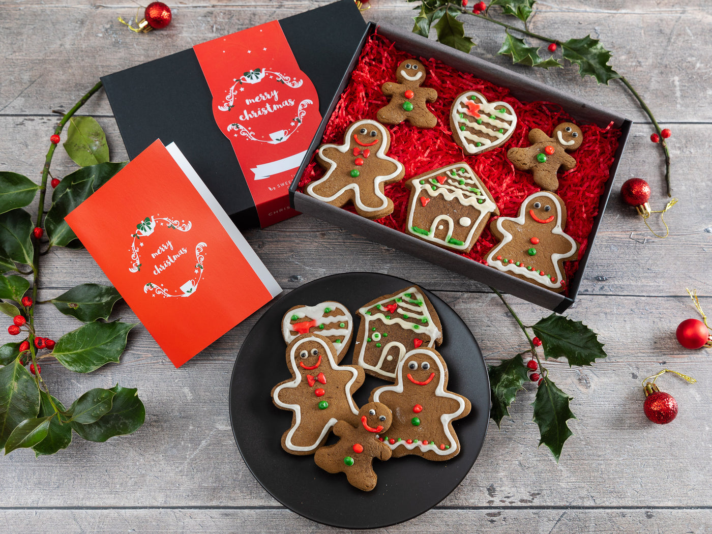 Christmas Gingerbread 'Family @ Home' Biscuit Gift Box