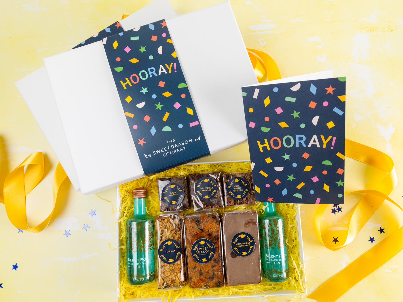 'Hooray!' Gin and Treats Gift Box