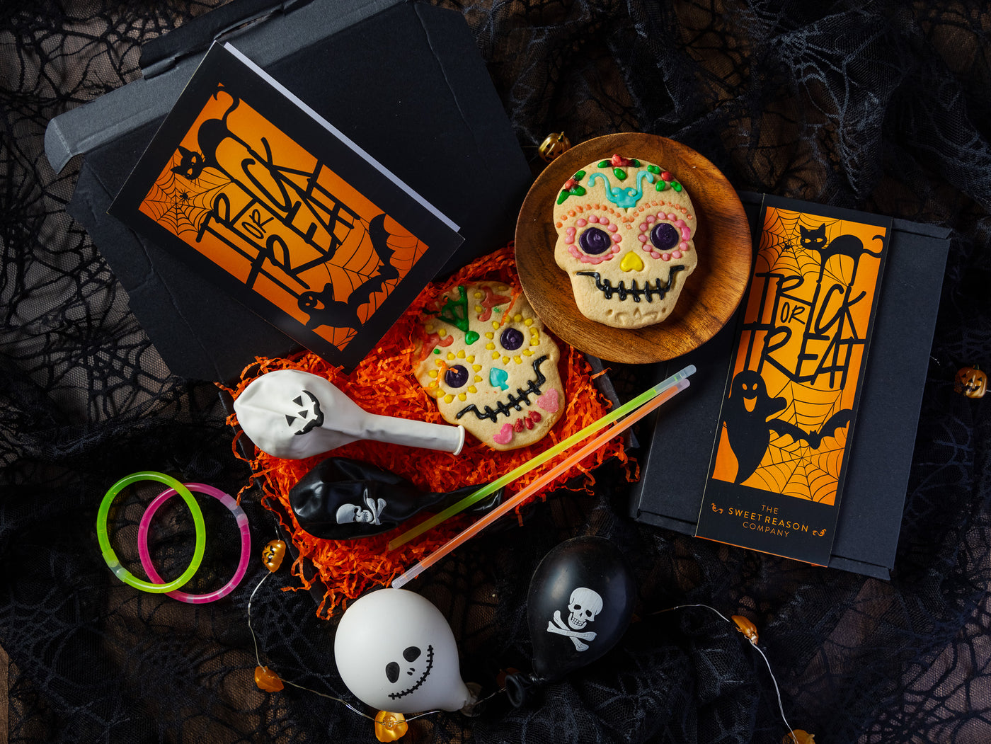 Letterbox 'Trick or Treat' Day of the Dead Biscuit & Party Pieces